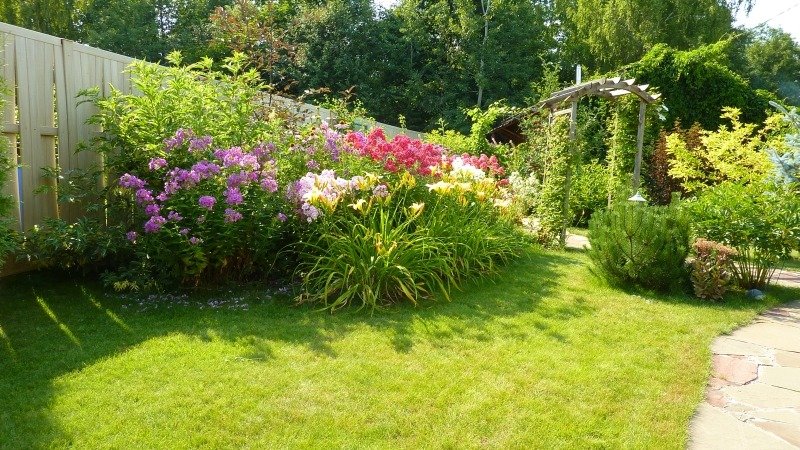 Техника и инструменты для идеального газона Техника и инструменты для идеального газона