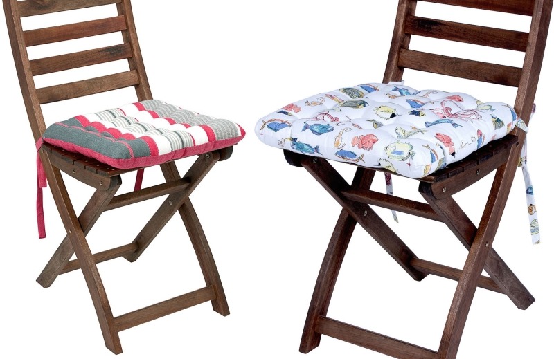 Складной деревянный стул с подушкой от Butlers Складной деревянный стул с подушкой от Butlers