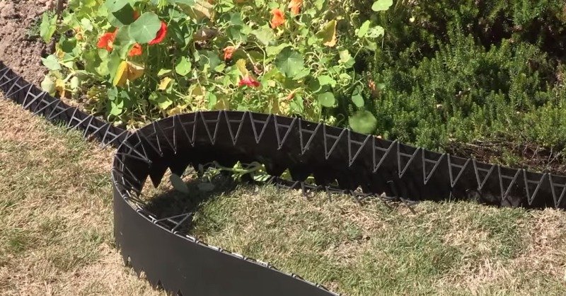 Пластиковый садовый бордюр для кромки газона