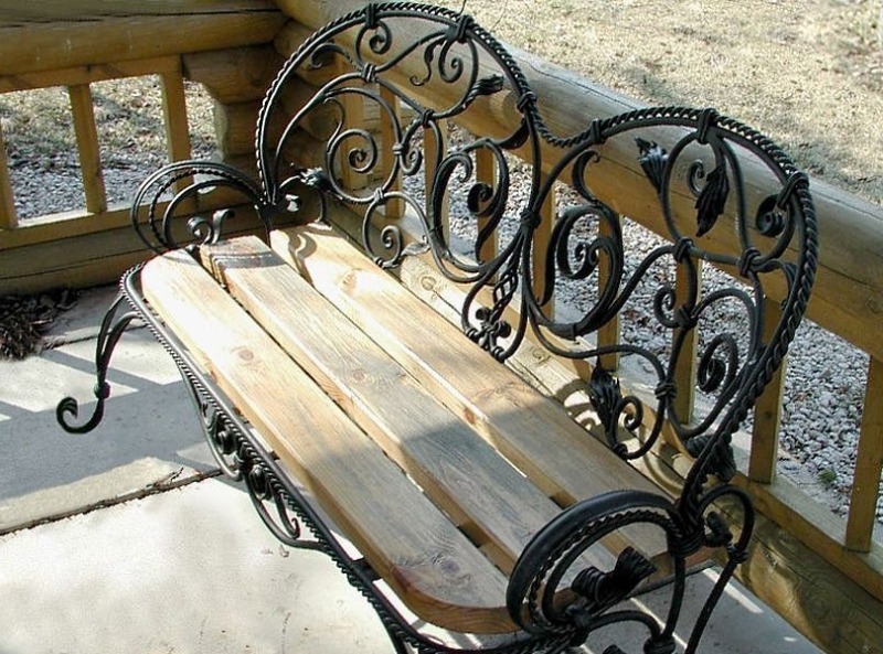 Кованая садовая скамейка от Defendoor Кованая садовая скамейка от Defendoor