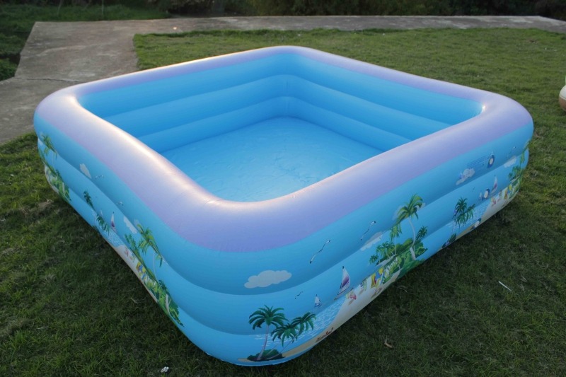 Надувной бассейн