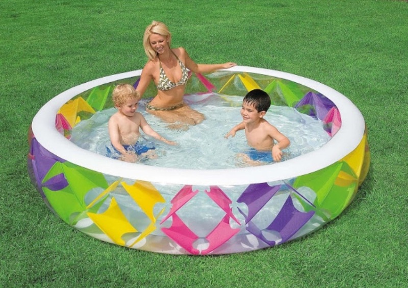 Надувной бассейн