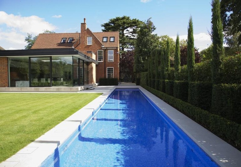 Стационарный бассейн из бетона