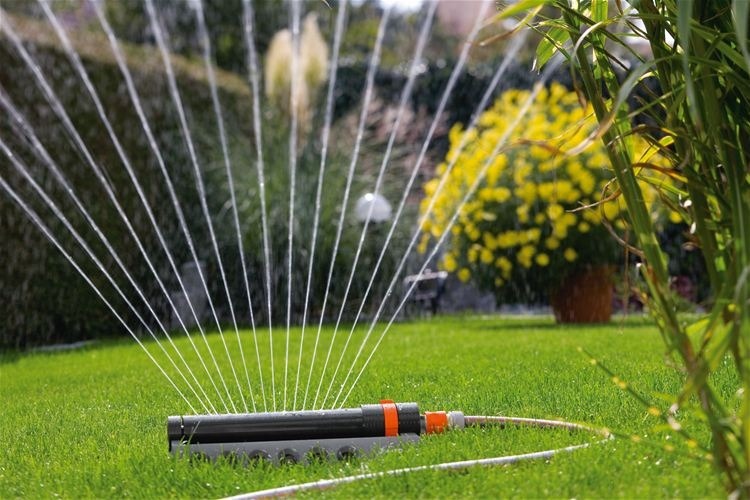 Дождеватель от компании Gardena