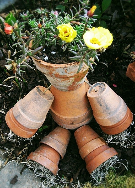 Человечек из цветочных горшков Человечек из цветочных горшков